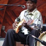 Honeyboy Edwards. Photo by Peter Cahill.