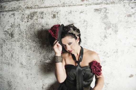 Ingrid Lucia, Elsa Hahne, Hat, photo