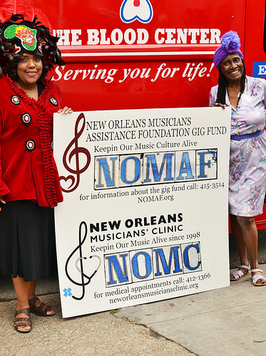 Queen Reesie and Roselyn at 2012 NOMAF Blood Drive