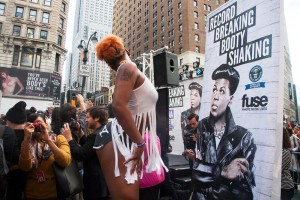 Record Breaking Booty Shaking in Herald Square by Ariel LeBeau