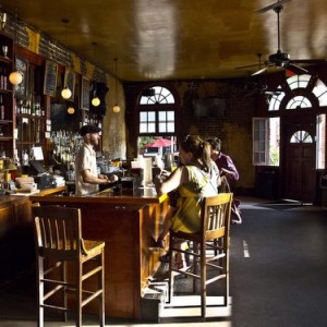 mimis_downstairs_with_rob mimis_downstairs_with_rob