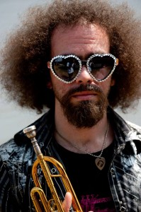 Madd_Wikkid_horn_hearts