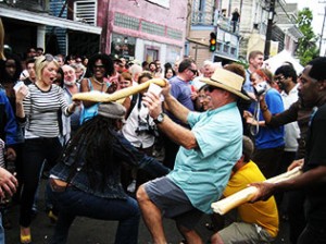 po-boy-fest-people-romping