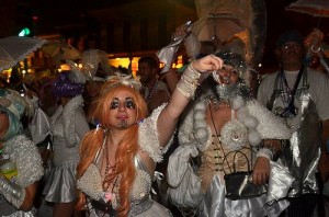 bearded-oyster-girl-mardi-gras-2013-kim-welsh