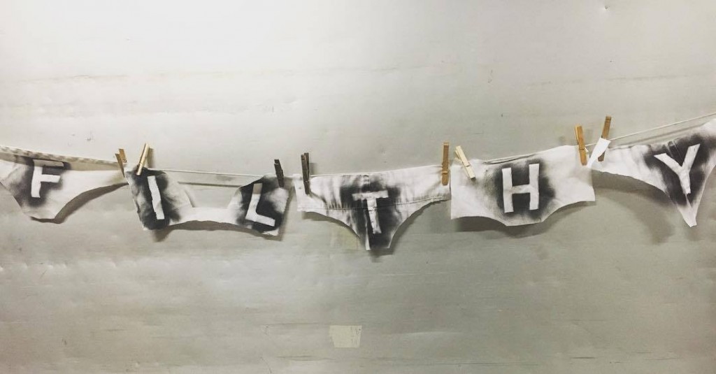 "Filthy Flags" such as these will mark participating establishments.