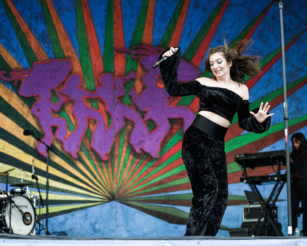 27-jazz_fest_2017_lorde_willow_haley